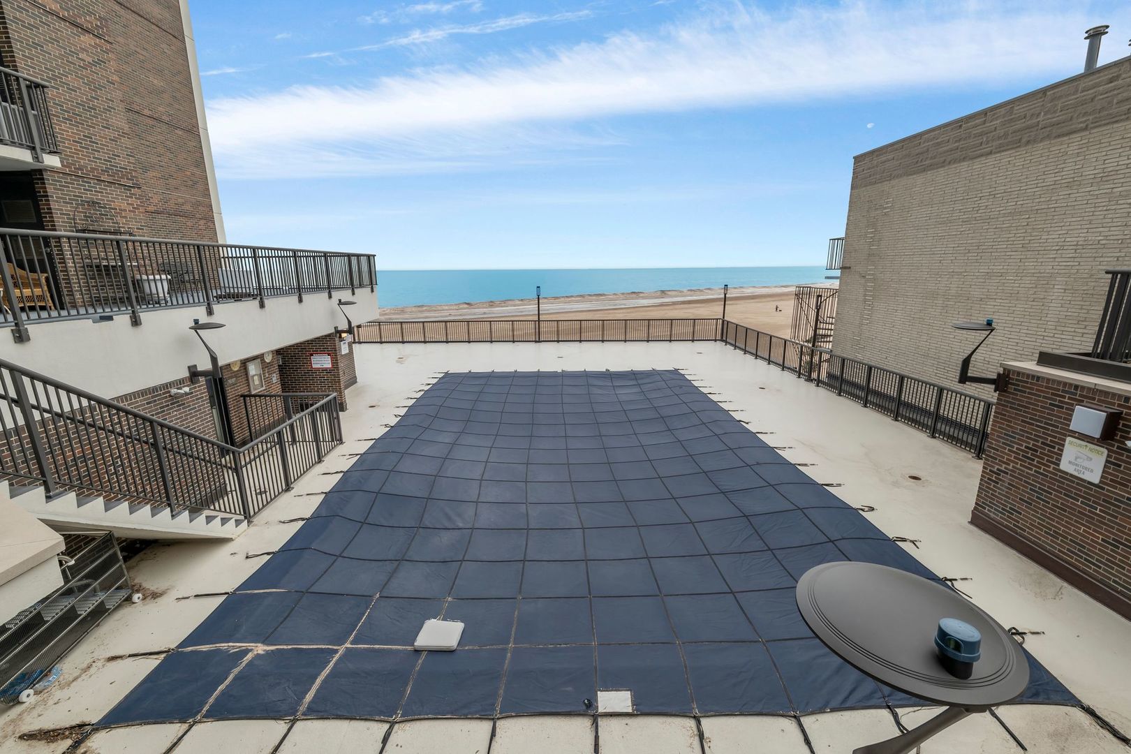 5855 N SHERIDAN Road Unit: 21J