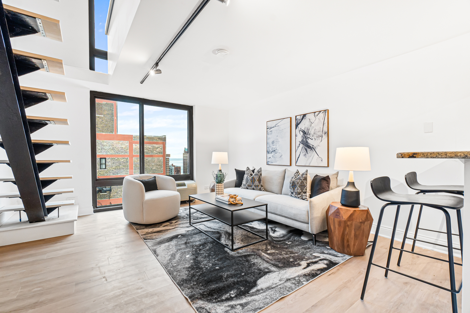 1221 N DEARBORN Street Unit: PH8S