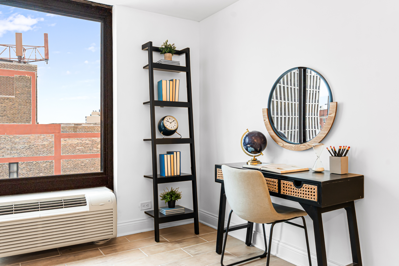 1221 N DEARBORN Street Unit: PH8S