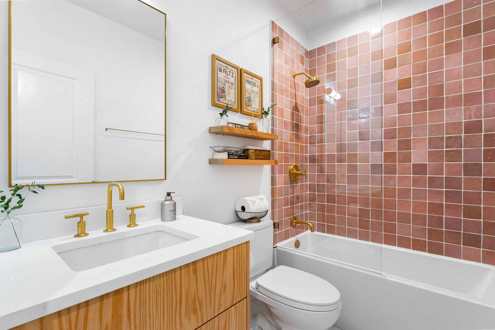 4622 N Ashland Avenue Unit: 3