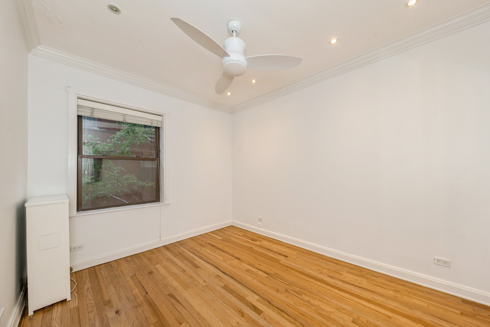 1327 W Addison Street Unit: 2B