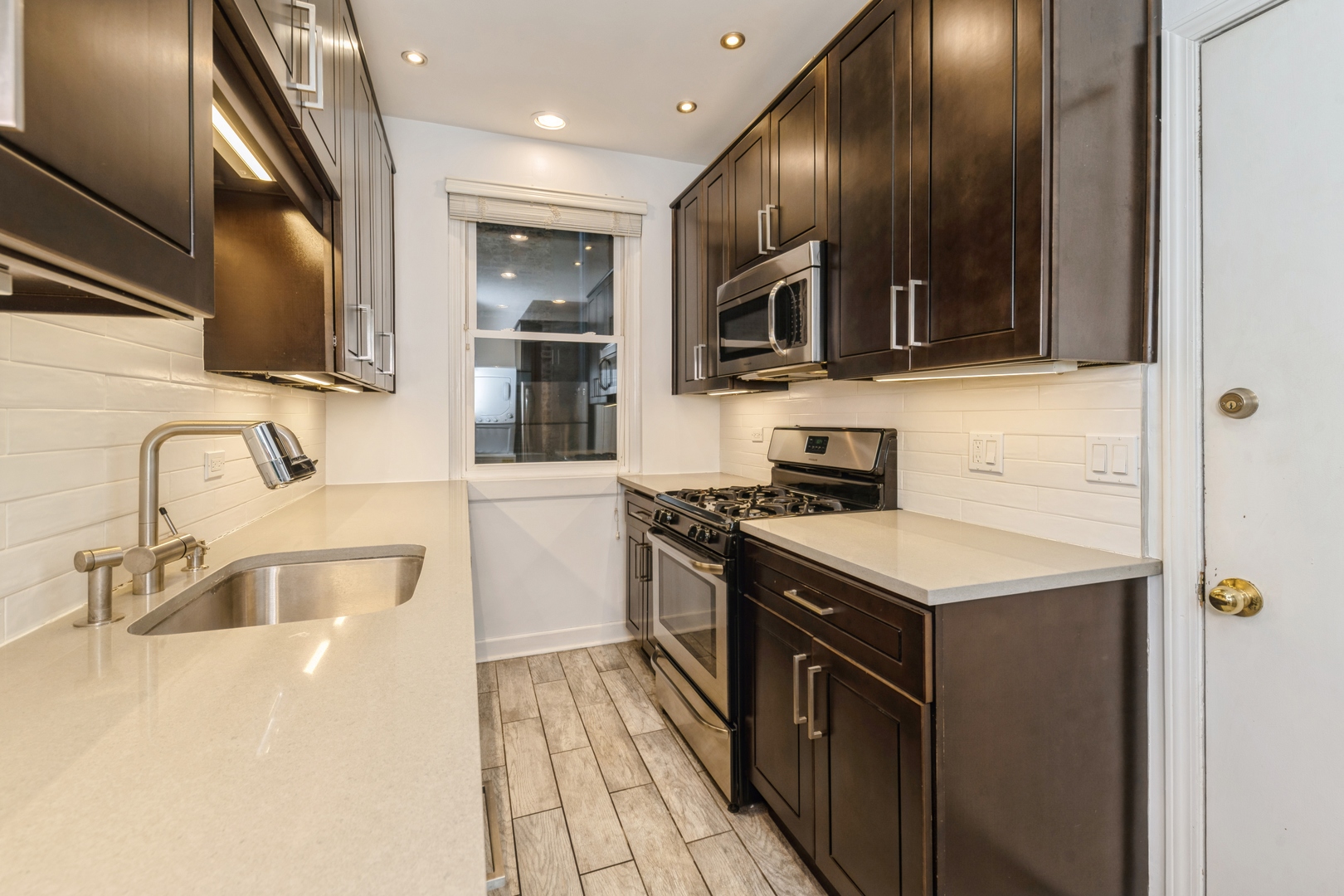 1327 W Addison Street Unit: 2B