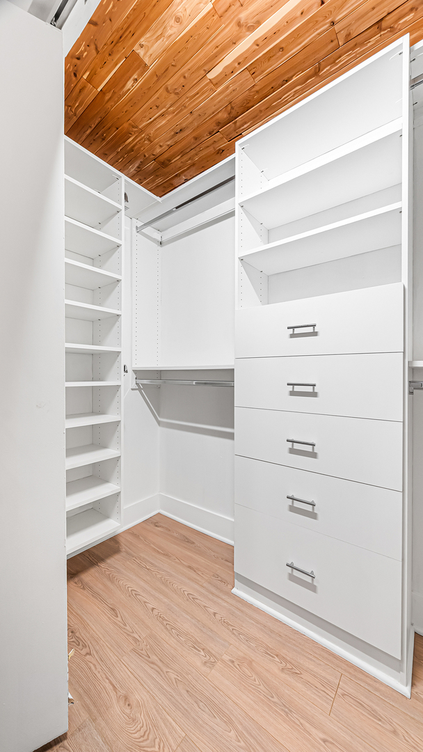 400 S Green Street Unit: 218