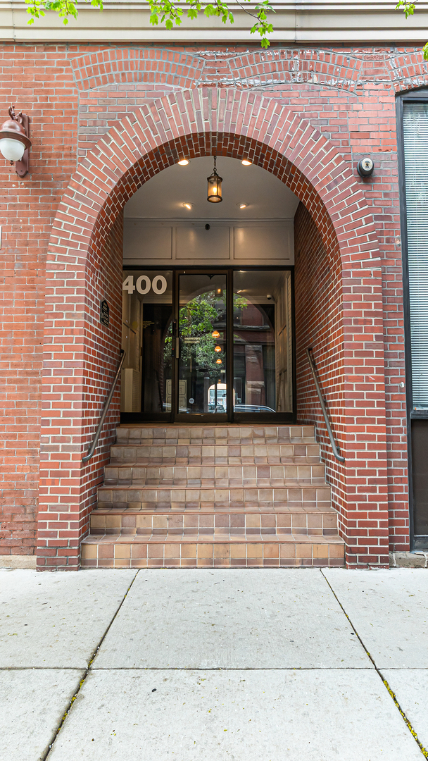 400 S Green Street Unit: 218