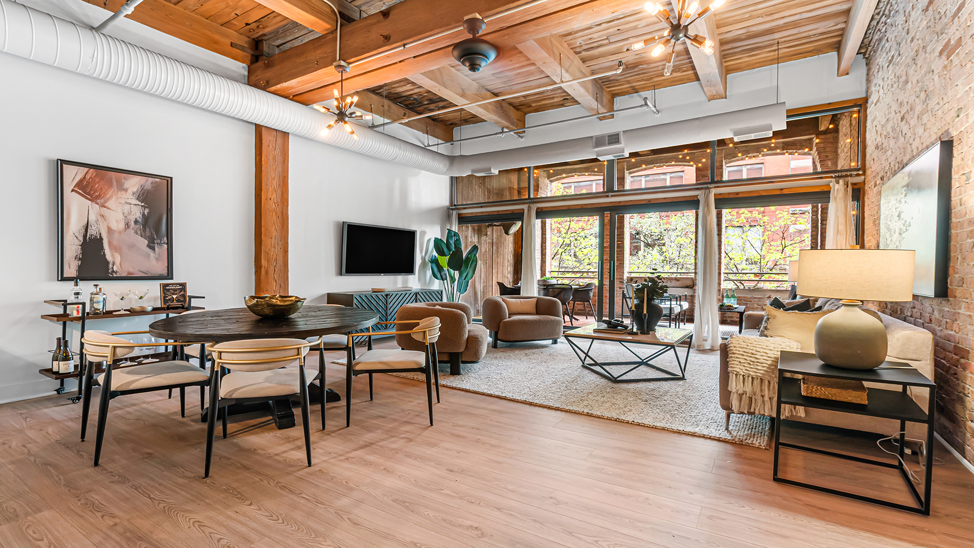 400 S Green Street Unit: 218