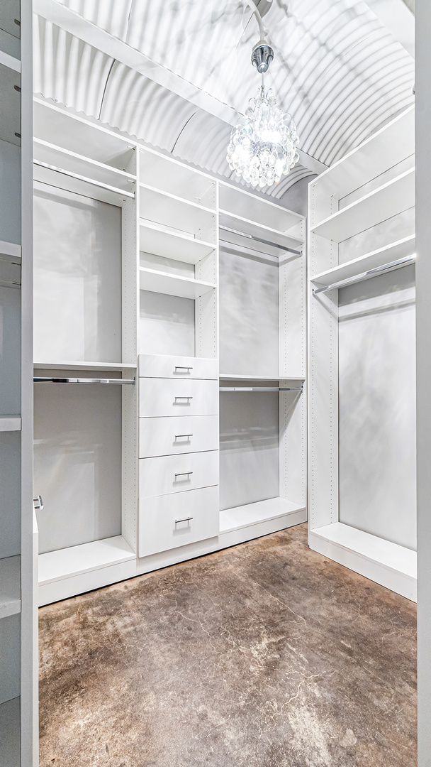 400 S Green Street Unit: 218