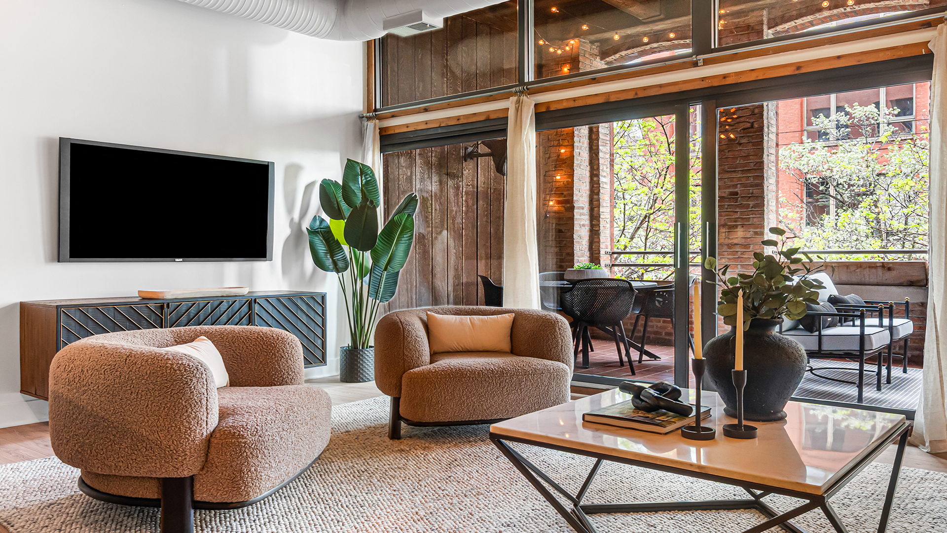 400 S Green Street Unit: 218