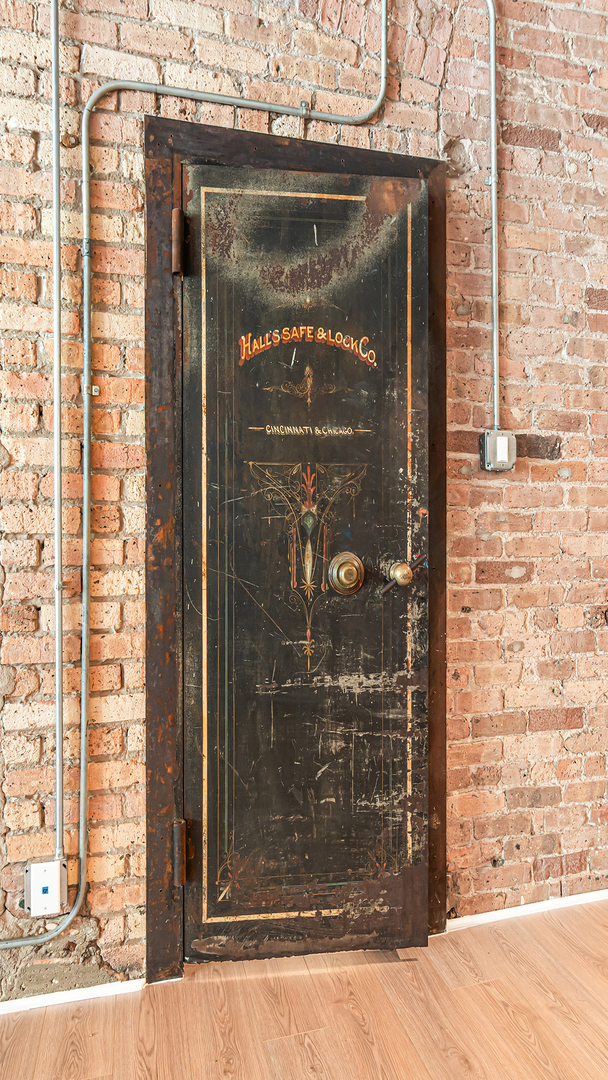 400 S Green Street Unit: 218