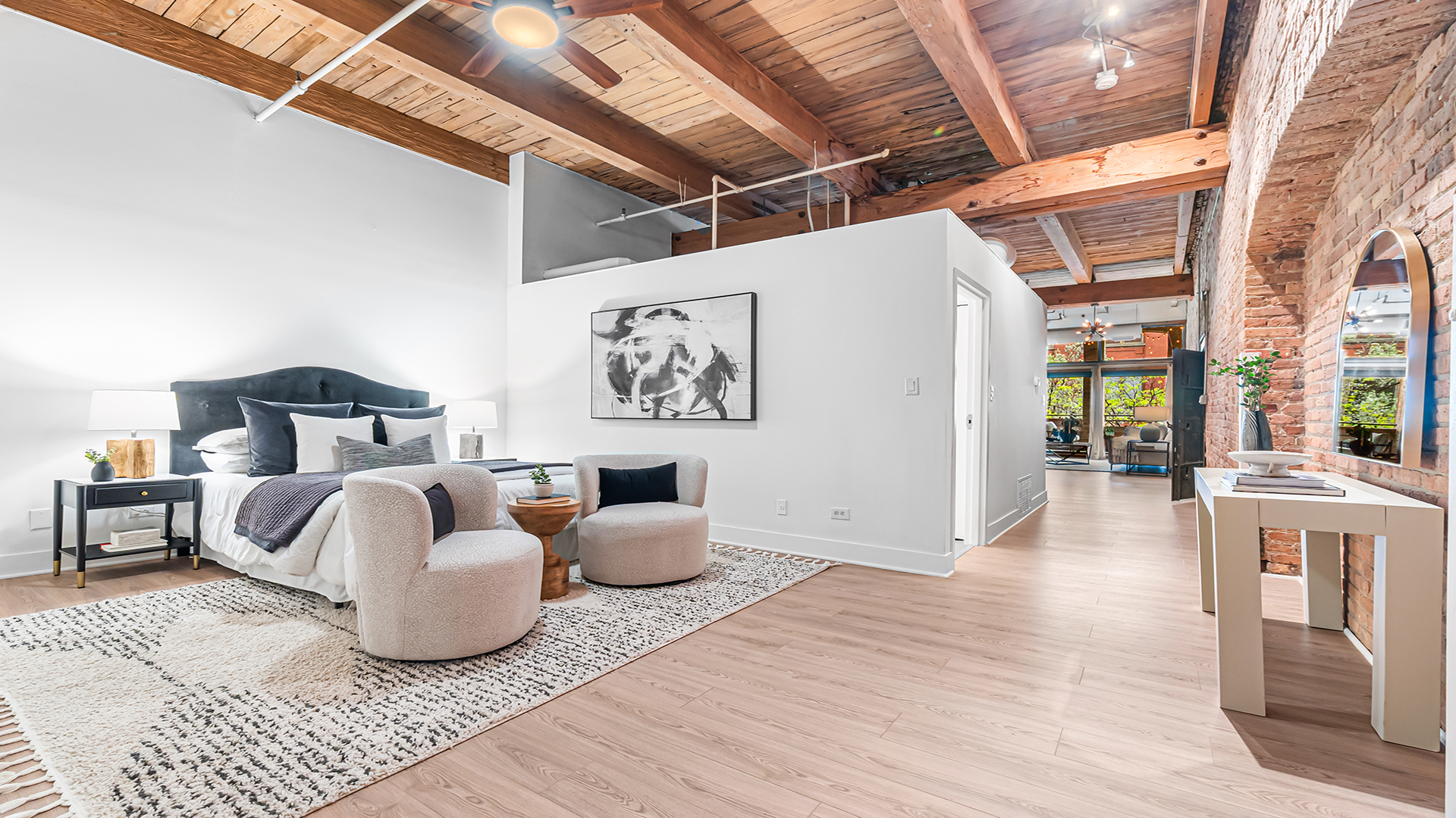 400 S Green Street Unit: 218