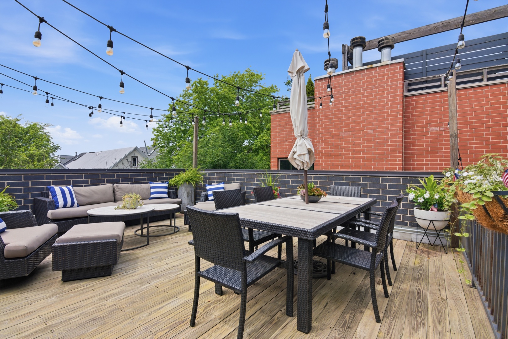 1639 N Artesian Avenue Unit: 2N
