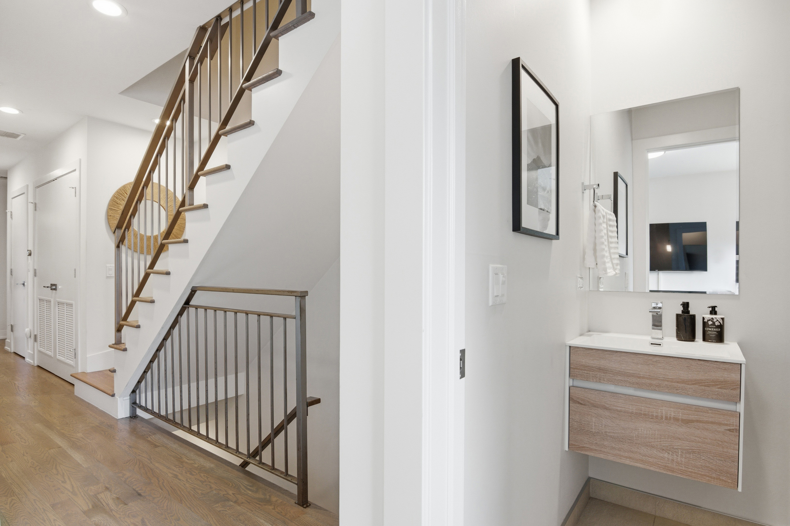 1639 N Artesian Avenue Unit: 2N