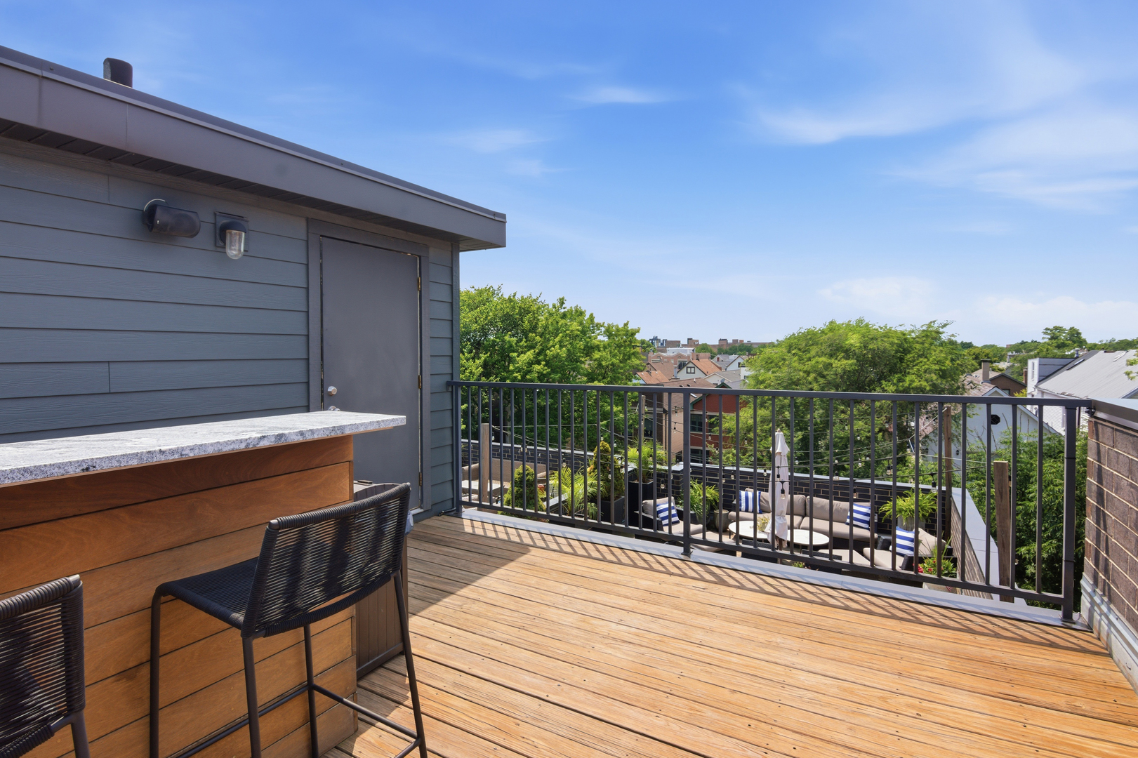 1639 N Artesian Avenue Unit: 2N