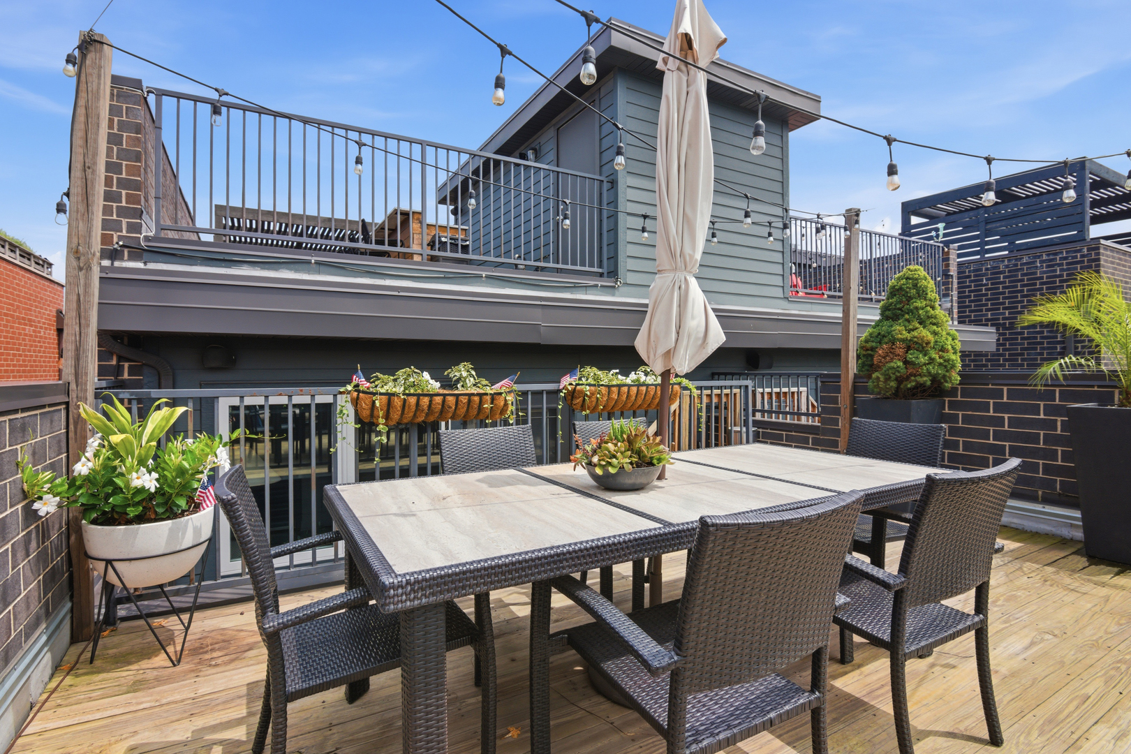 1639 N Artesian Avenue Unit: 2N