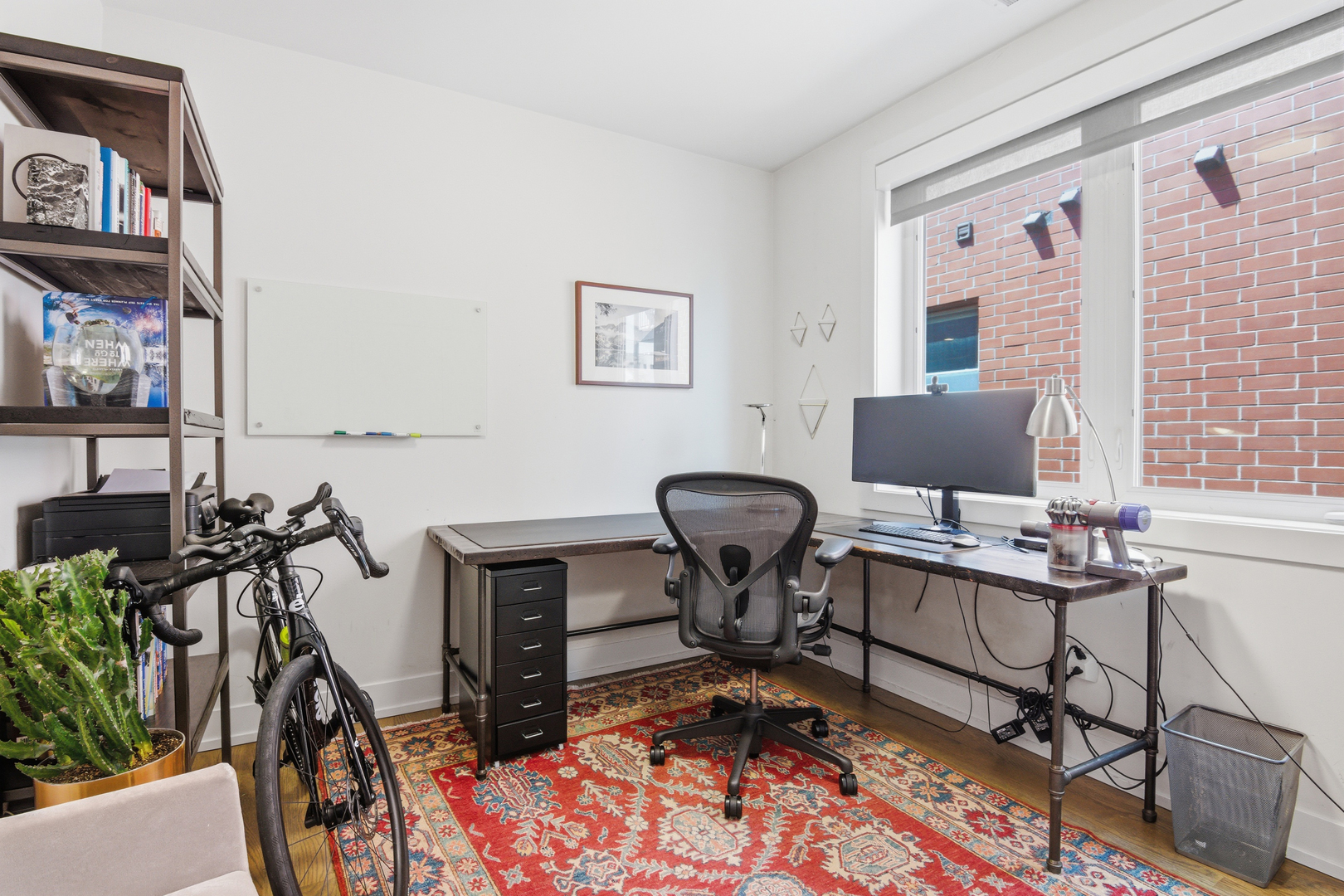 1639 N Artesian Avenue Unit: 2N