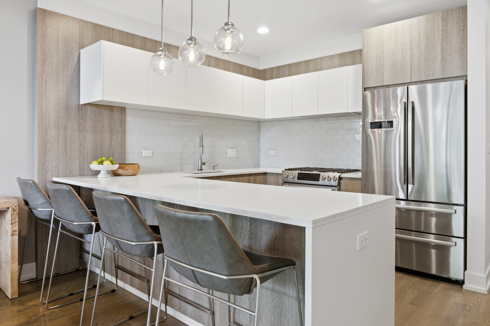 1639 N Artesian Avenue Unit: 2N