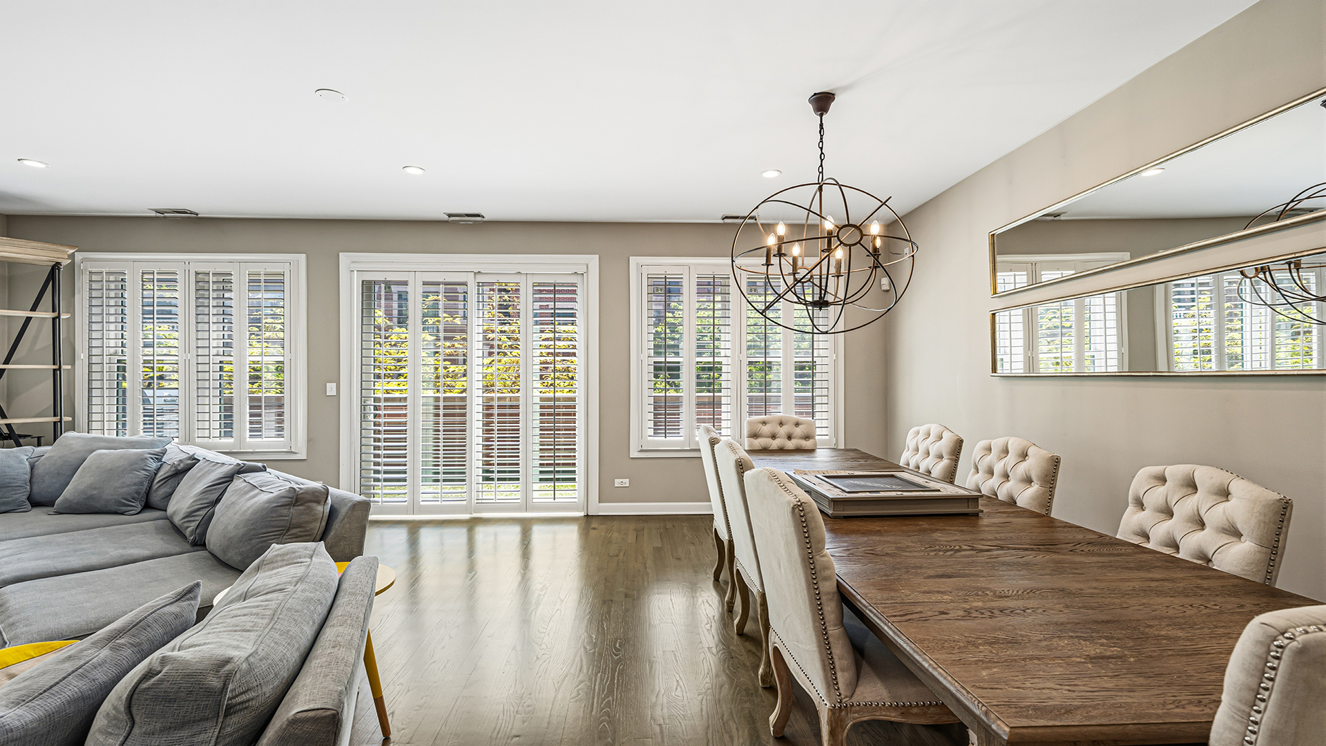 2733 N Lincoln Avenue Unit: A