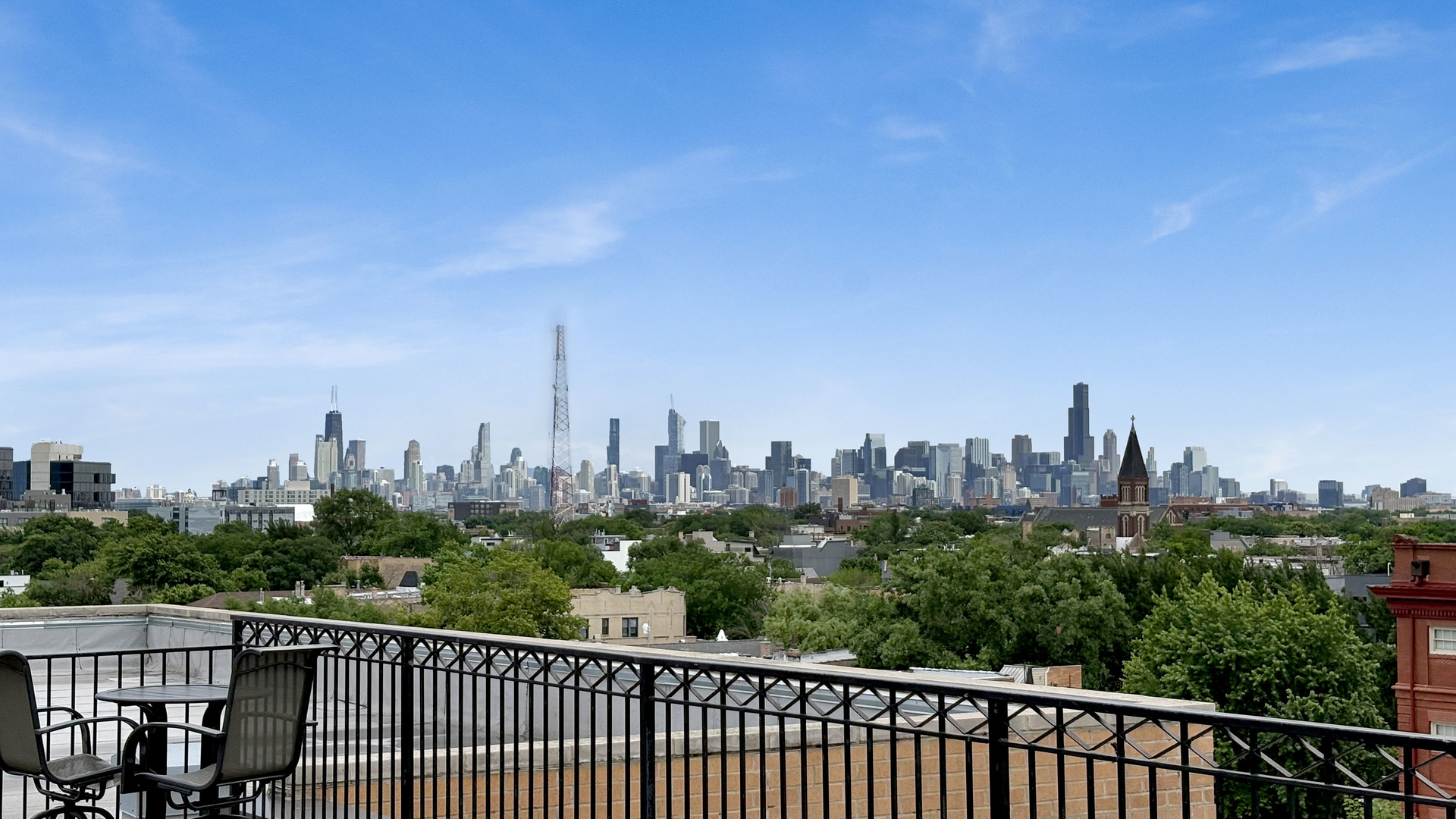 3125 W FULLERTON Avenue Unit: 510