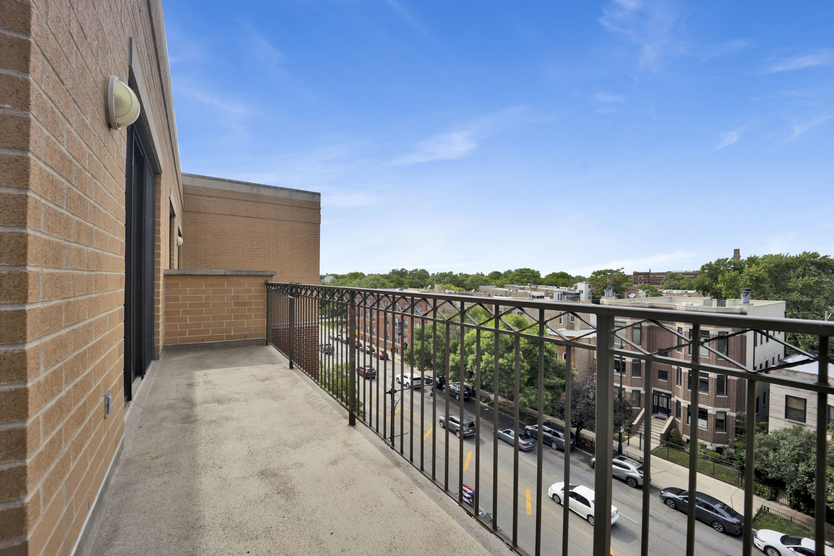 3125 W FULLERTON Avenue Unit: 510