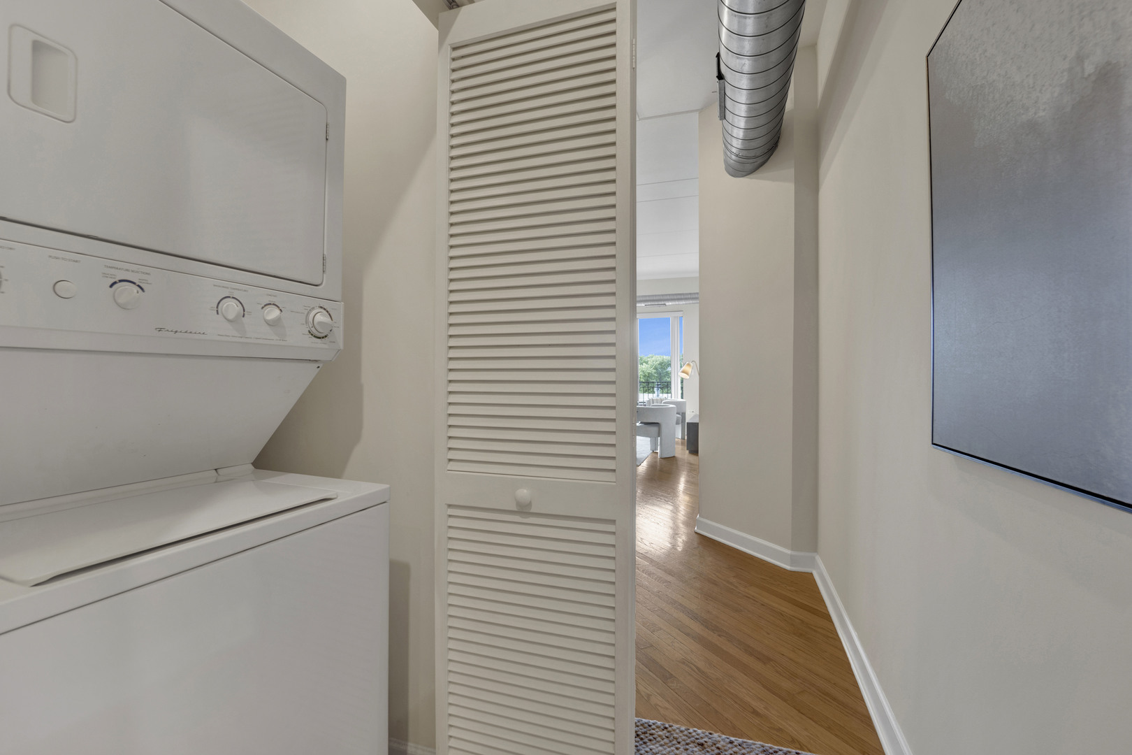 3125 W FULLERTON Avenue Unit: 510