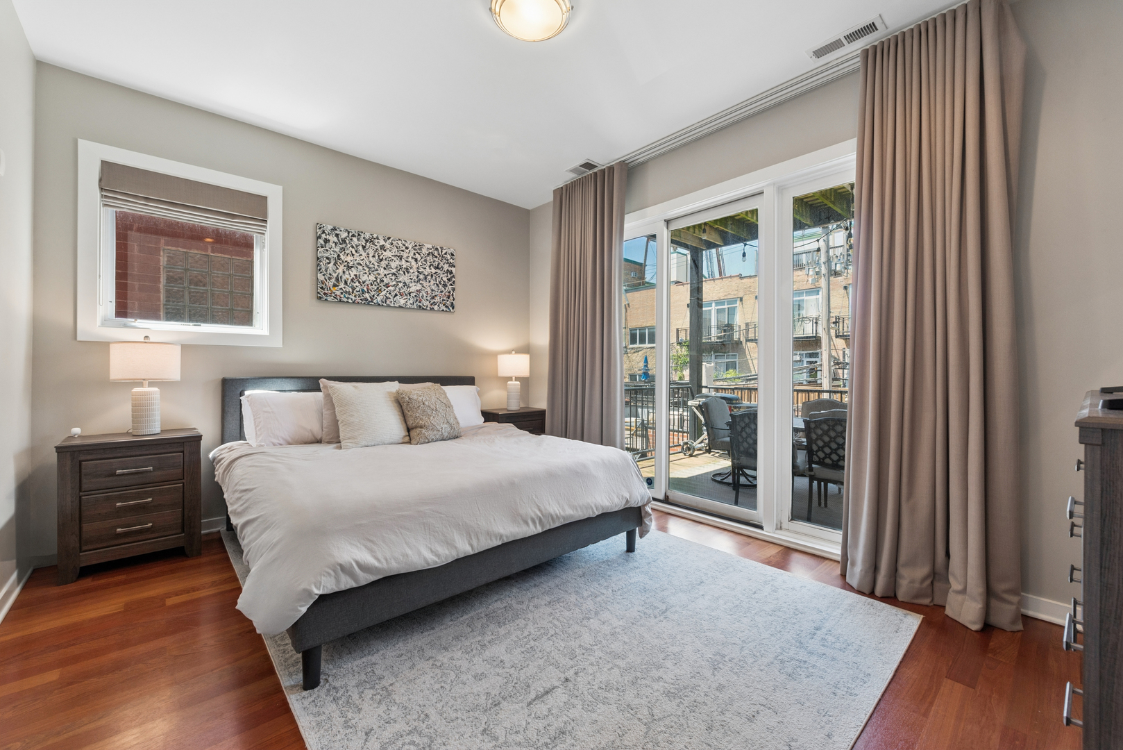 2310 W Wabansia Avenue Unit: 2W