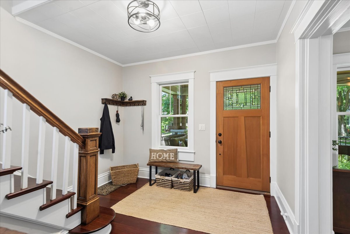 307 Elm Court