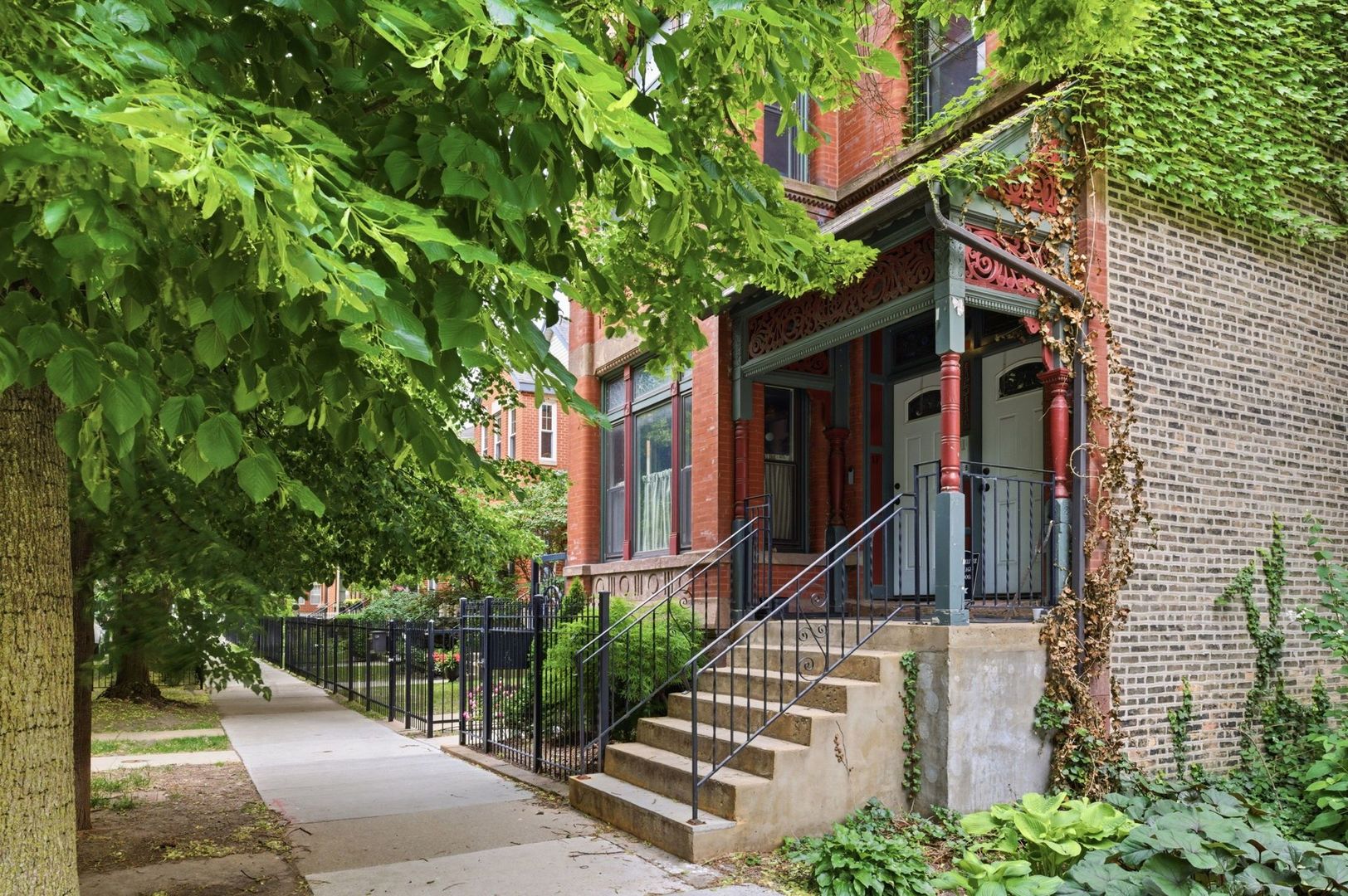 1516 N MOHAWK Street Unit: 3F