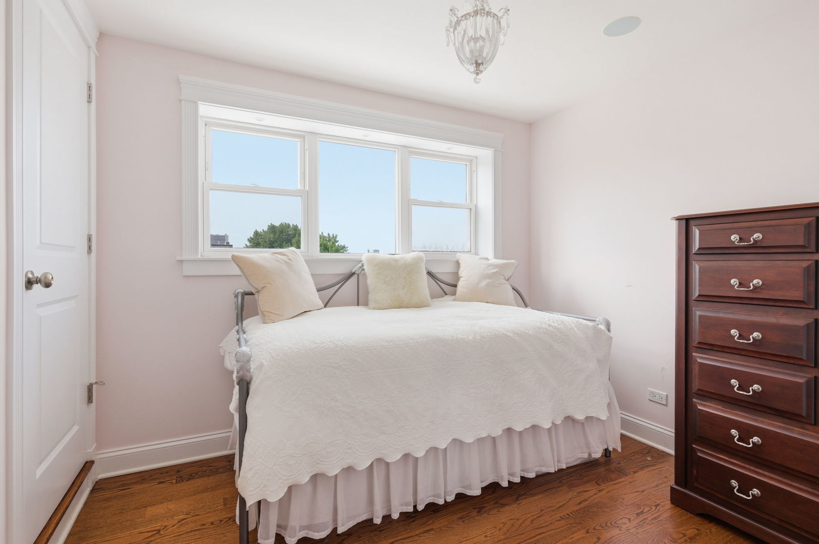 1516 N MOHAWK Street Unit: 3F