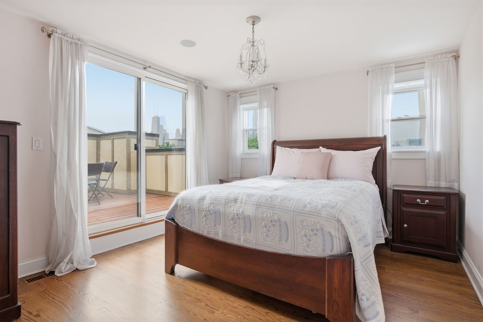 1516 N MOHAWK Street Unit: 3F