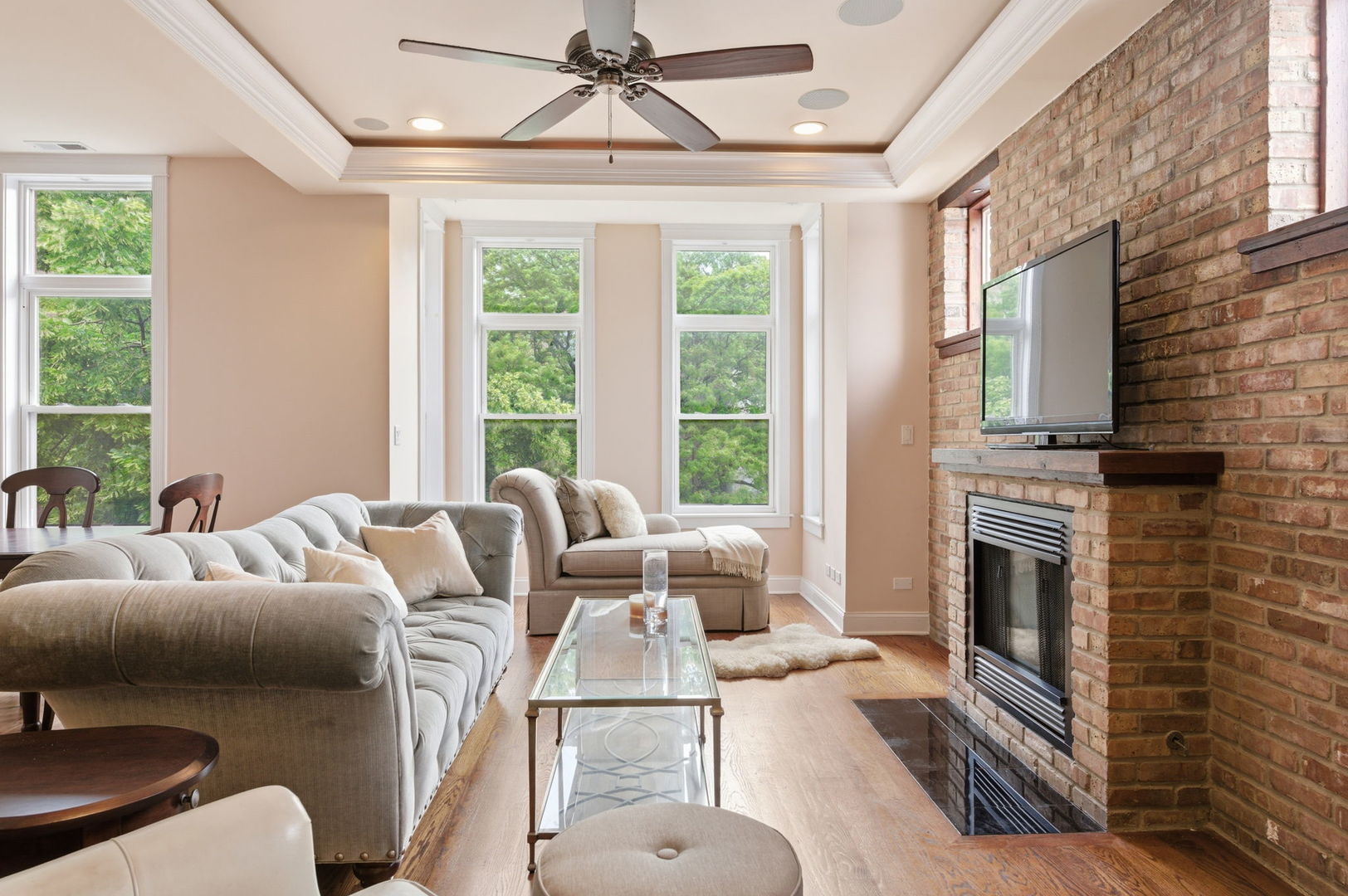 1516 N MOHAWK Street Unit: 3F