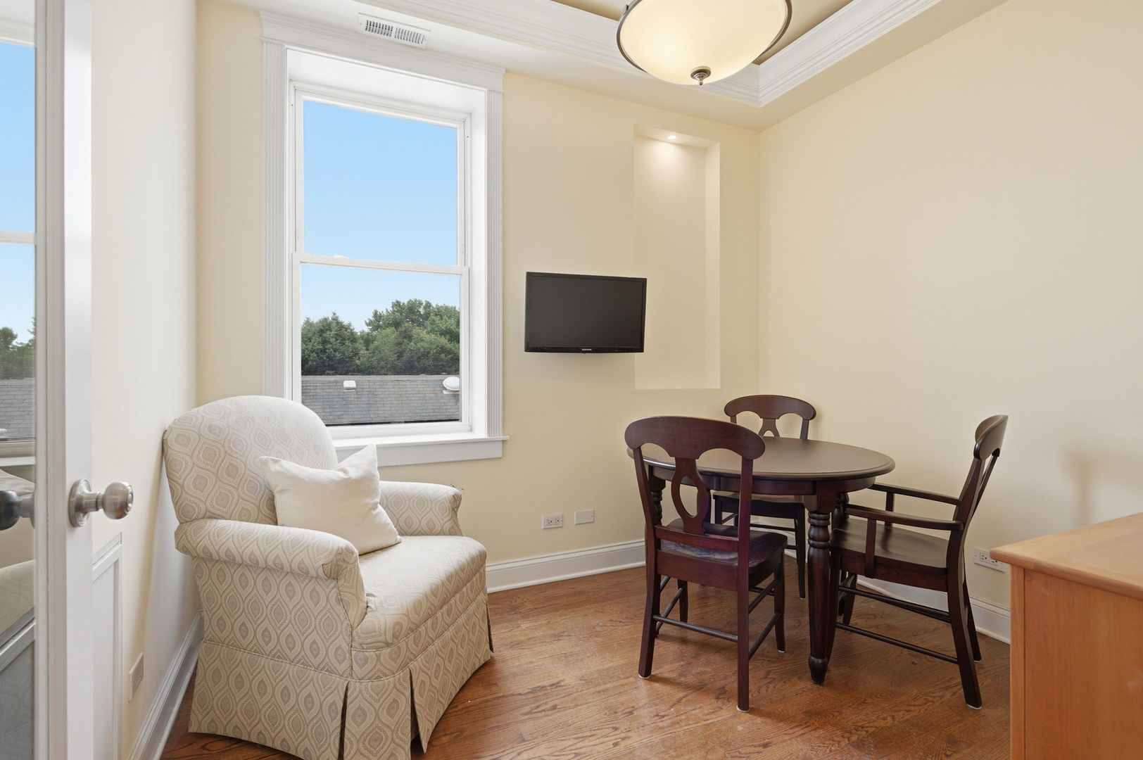 1516 N MOHAWK Street Unit: 3F
