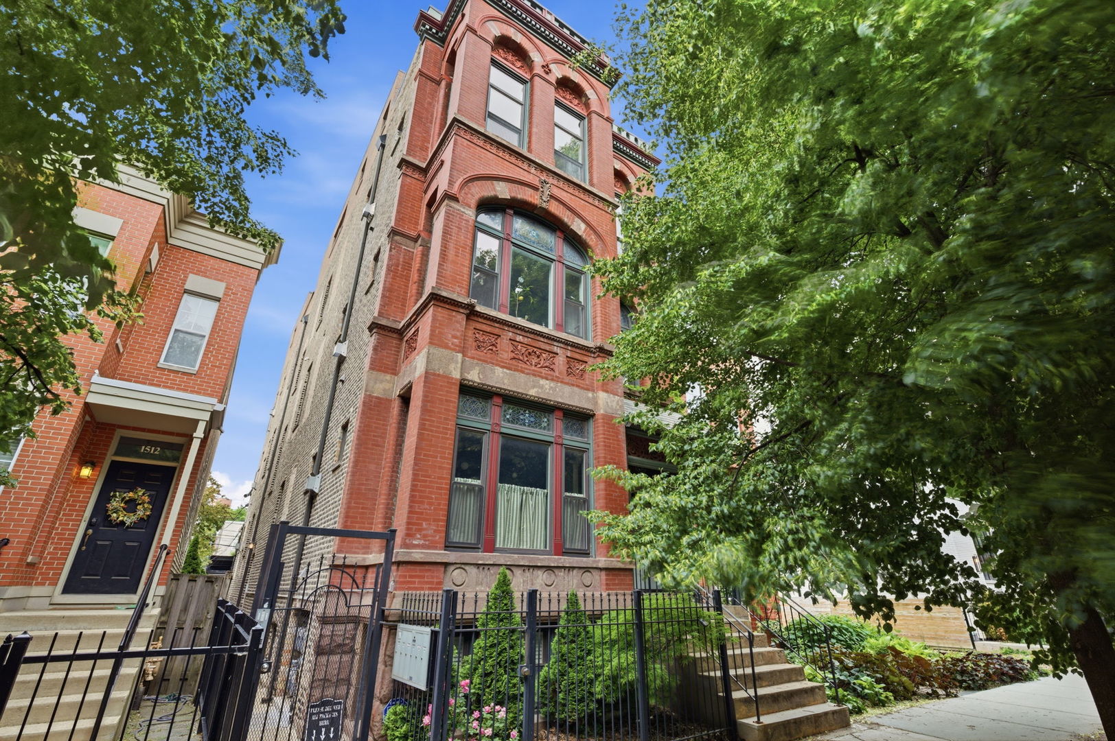1516 N MOHAWK Street Unit: 3F