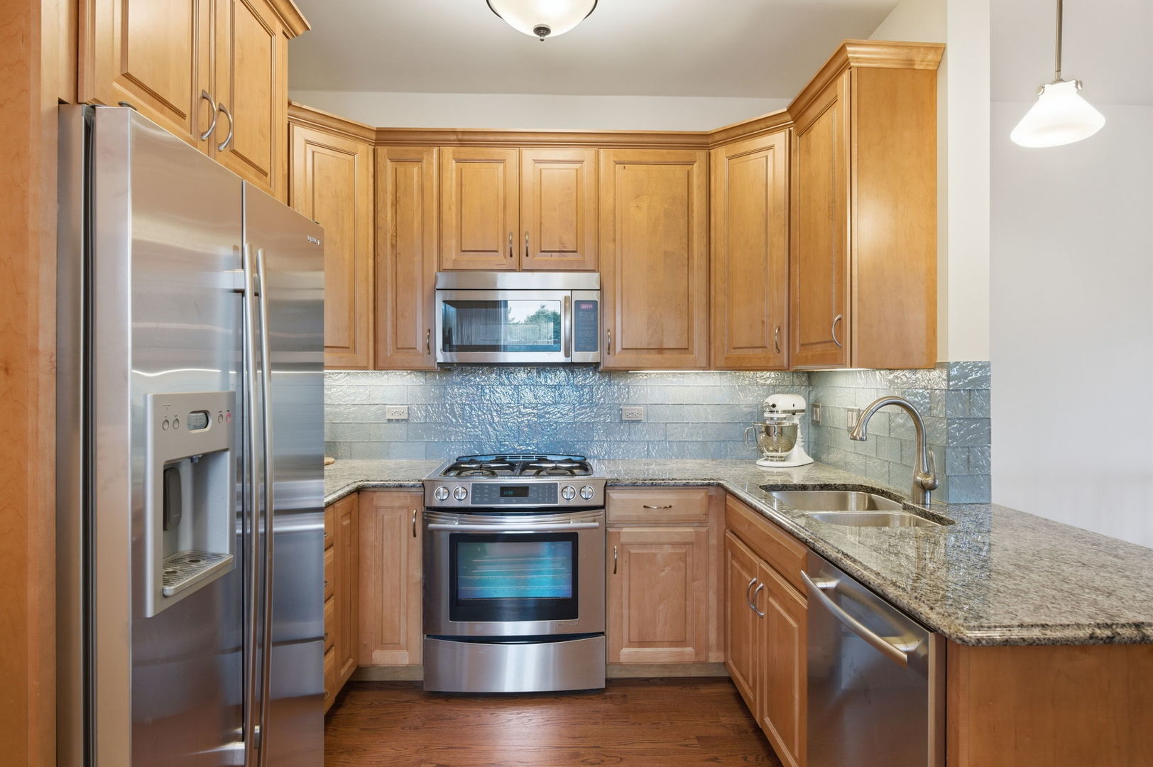 1516 N MOHAWK Street Unit: 3F