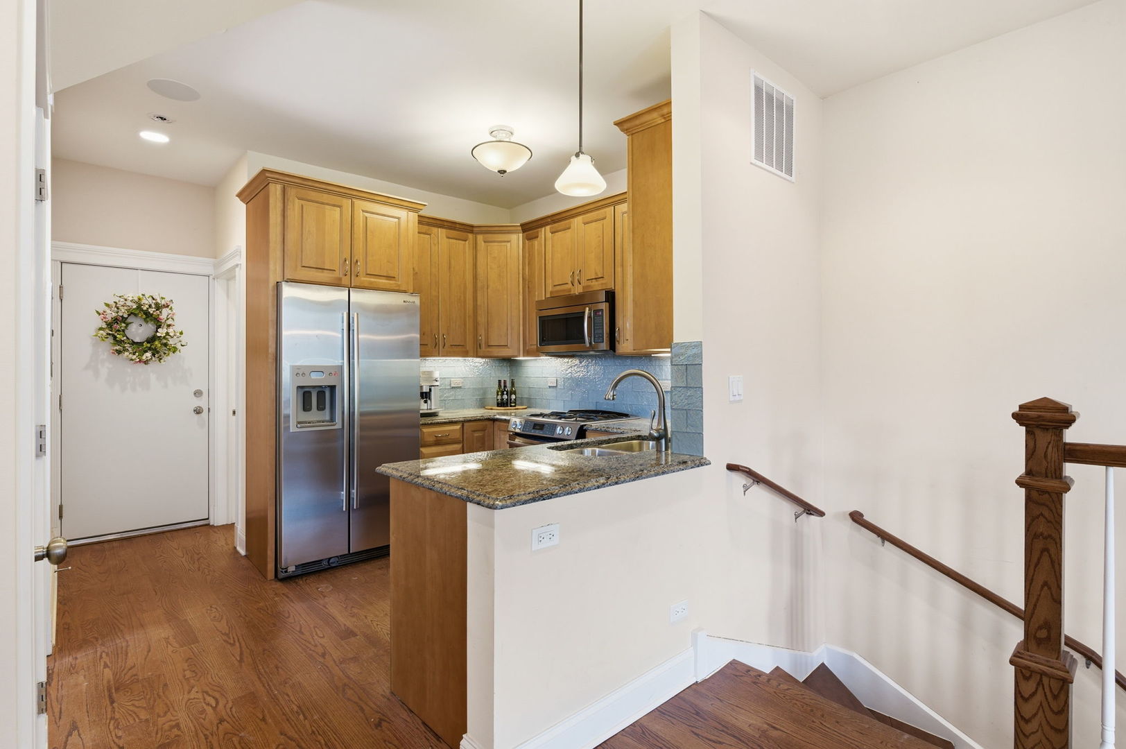 1516 N MOHAWK Street Unit: 3F