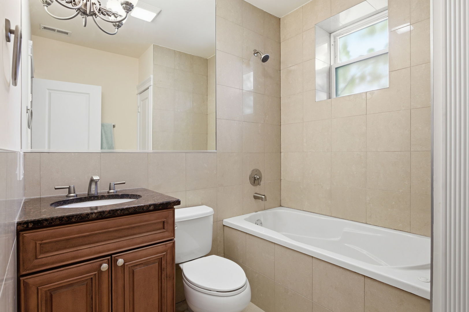 1516 N MOHAWK Street Unit: 3F
