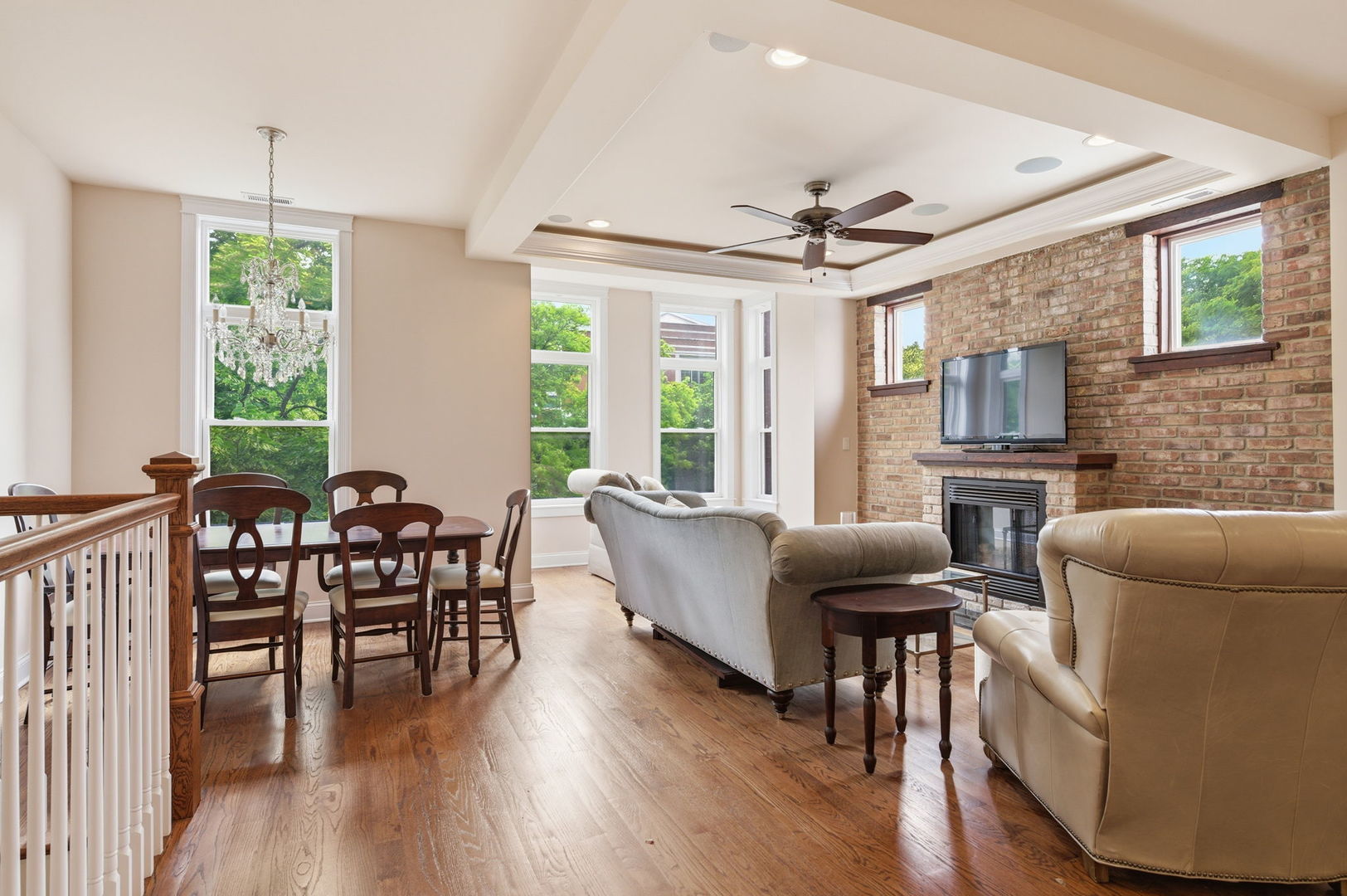 1516 N MOHAWK Street Unit: 3F