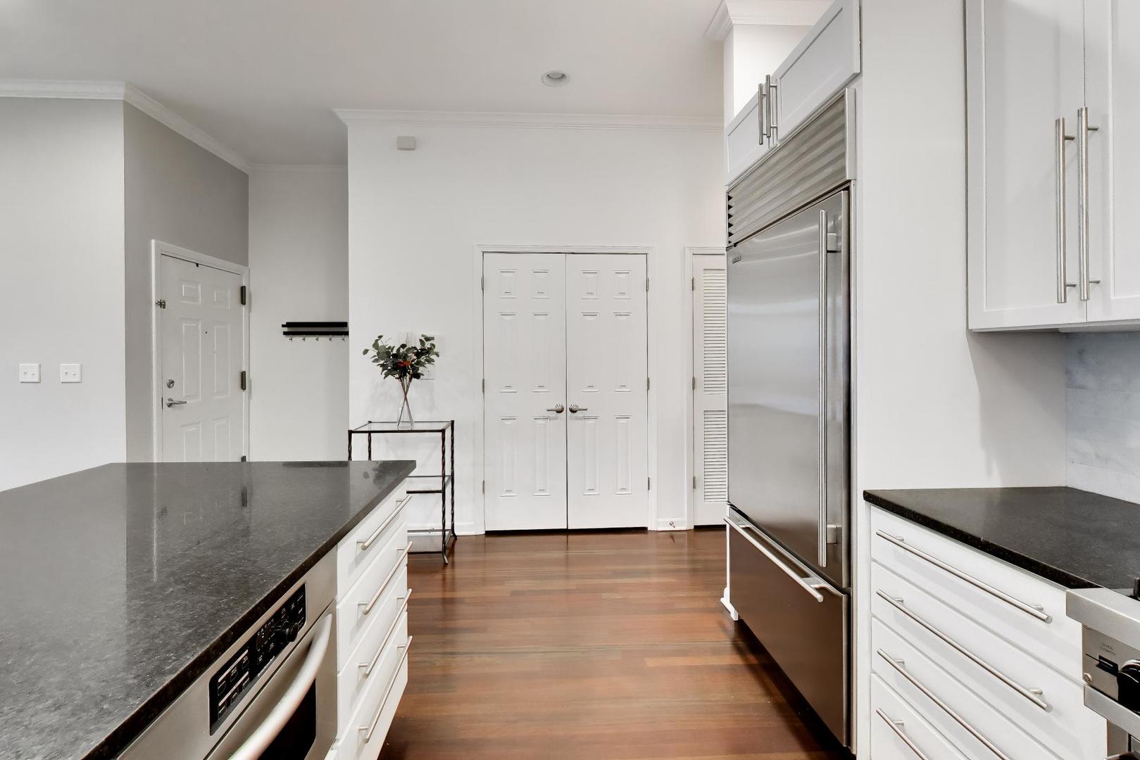 4129 N Kenmore Avenue Unit: 3S