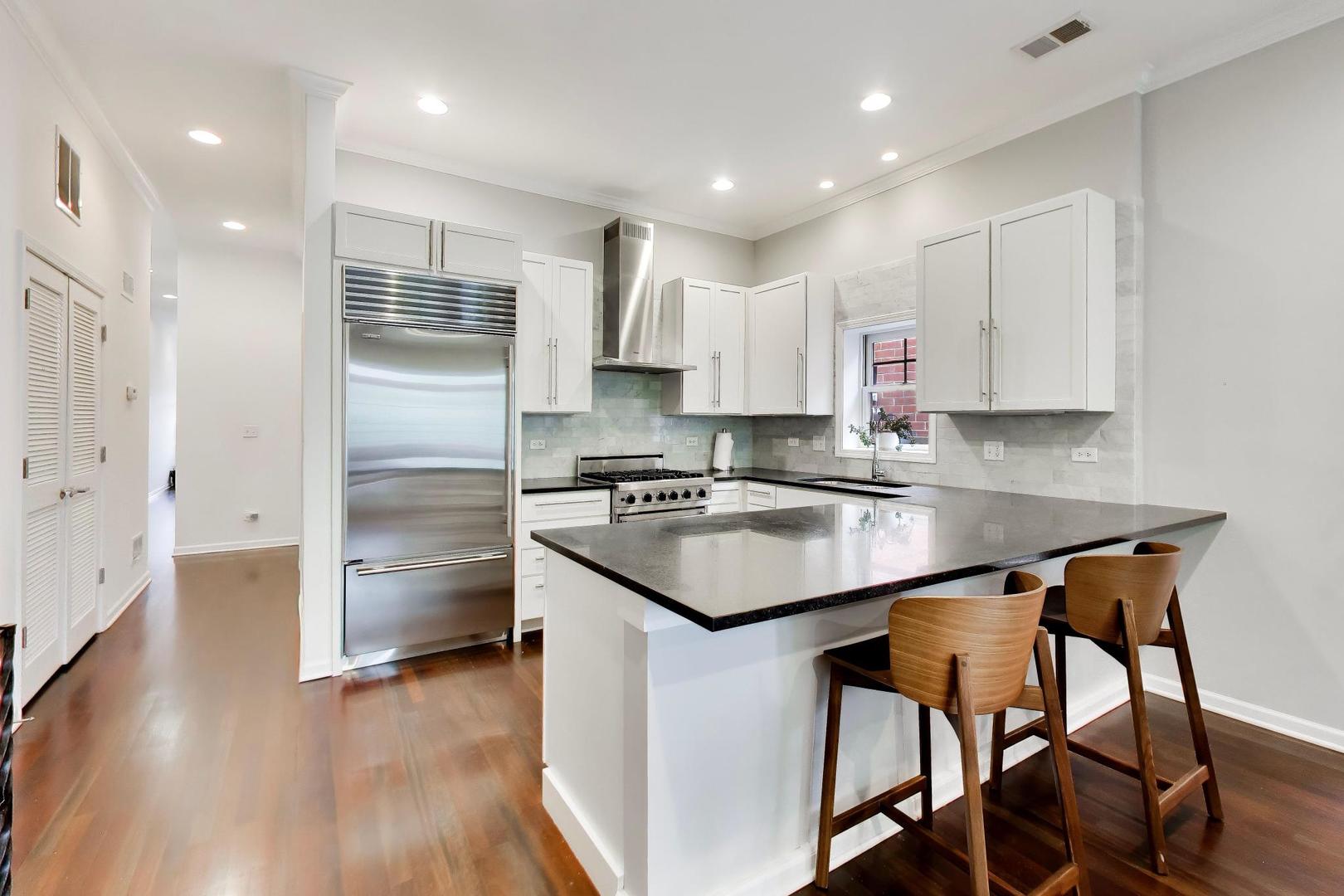 4129 N Kenmore Avenue Unit: 3S
