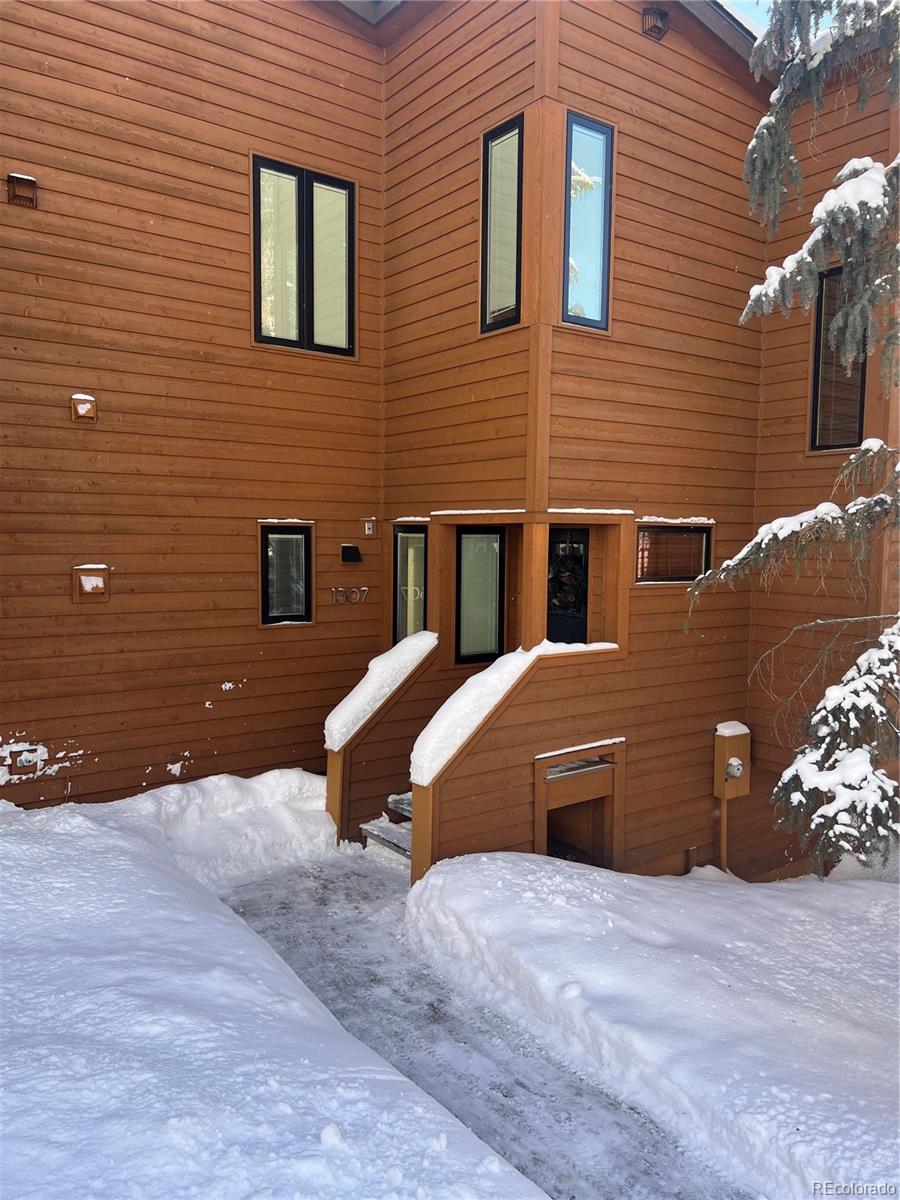 320 Tennis Club Road Unit: 1307