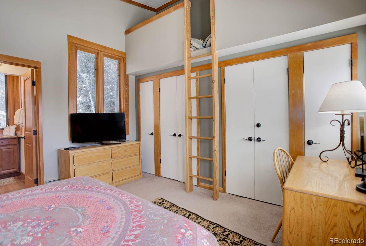 320 Tennis Club Road Unit: 1307