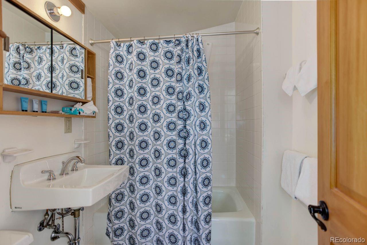320 Tennis Club Road Unit: 1307
