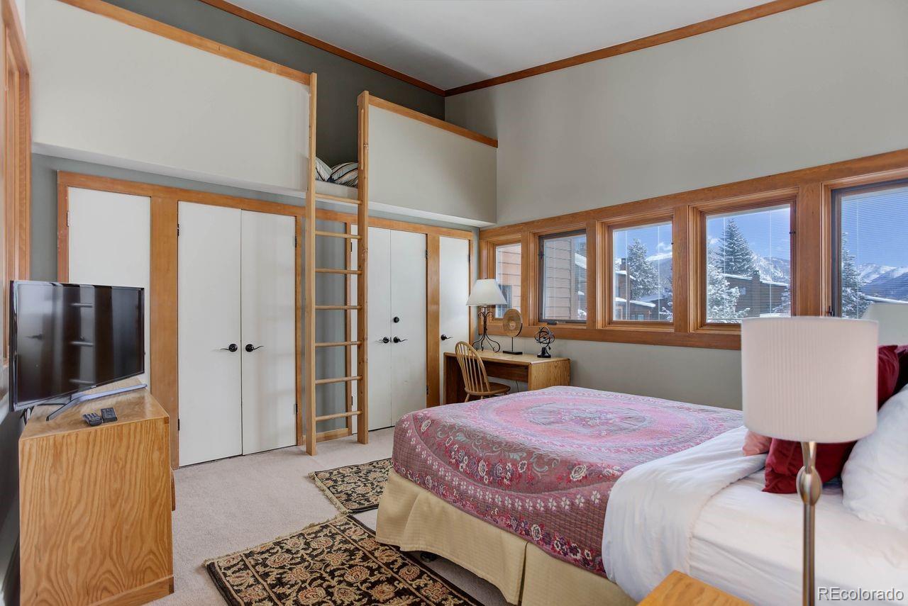 320 Tennis Club Road Unit: 1307