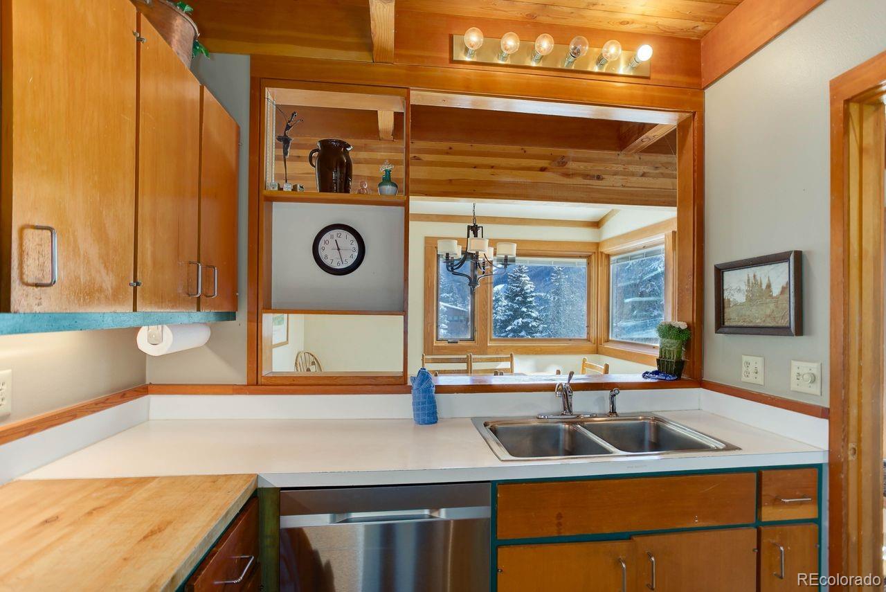 320 Tennis Club Road Unit: 1307