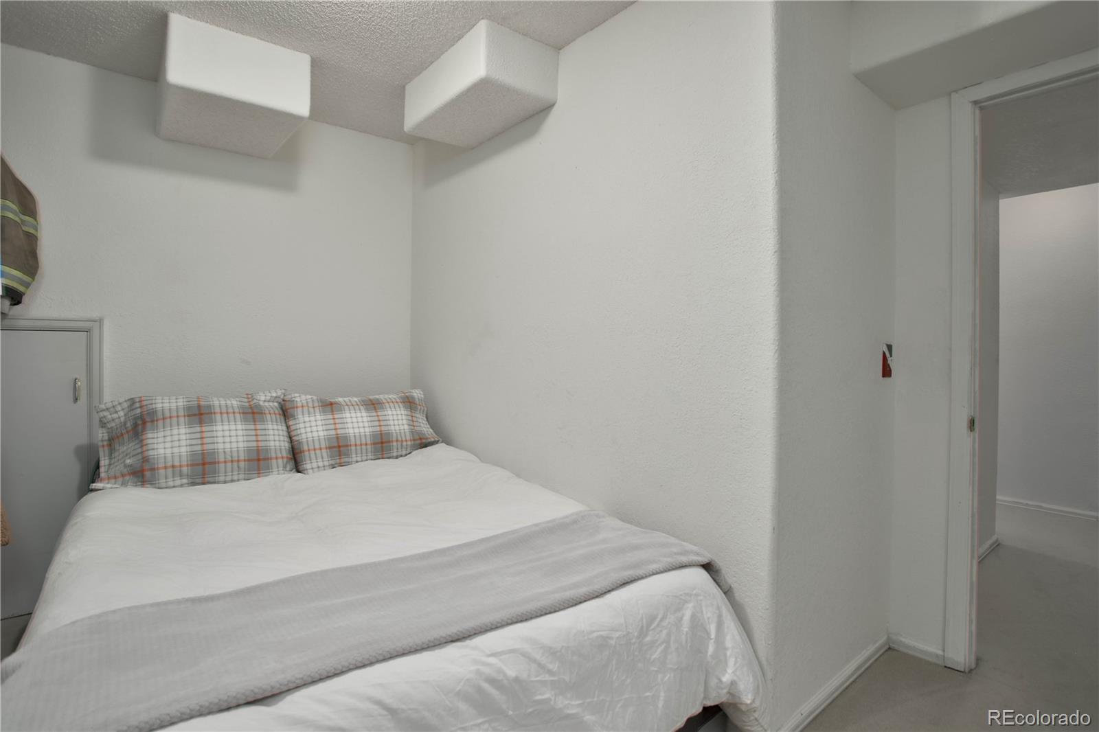 17048 Hastings Avenue