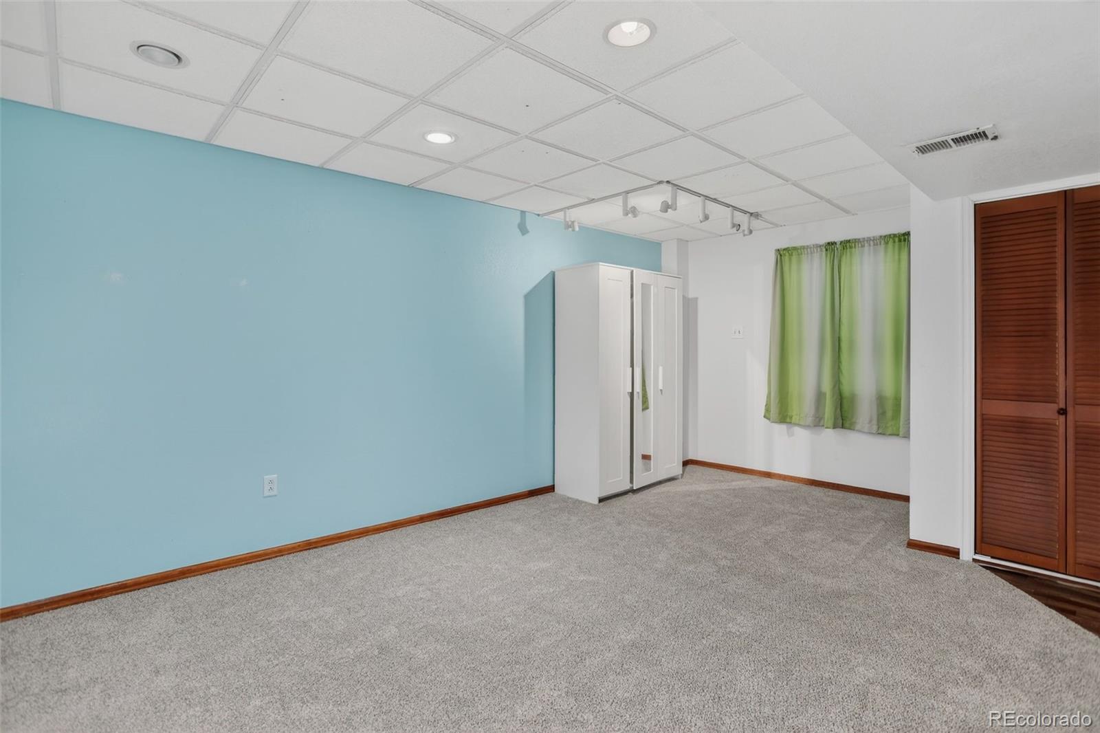 18978 E Crestridge Circle