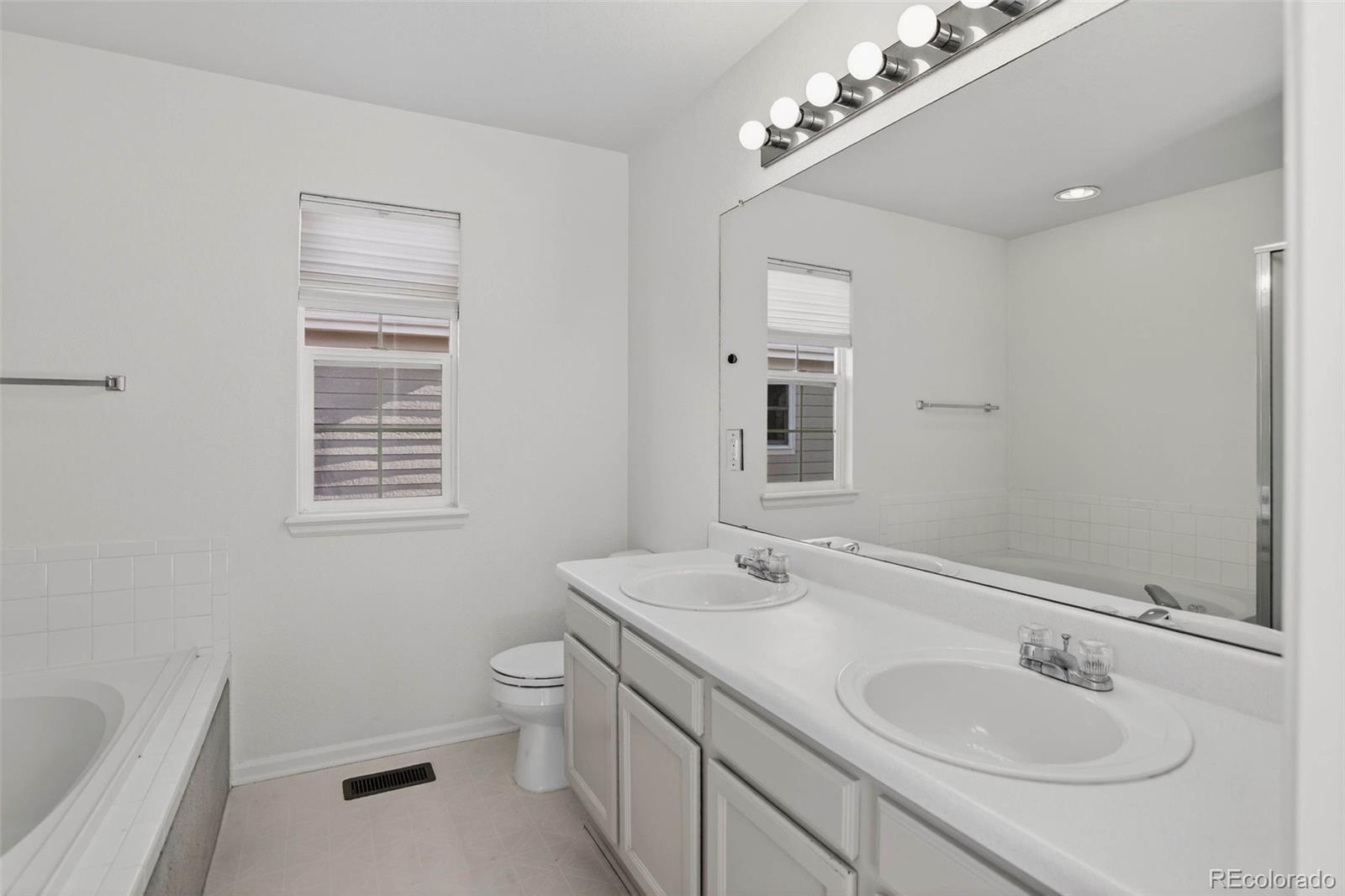 18978 E Crestridge Circle