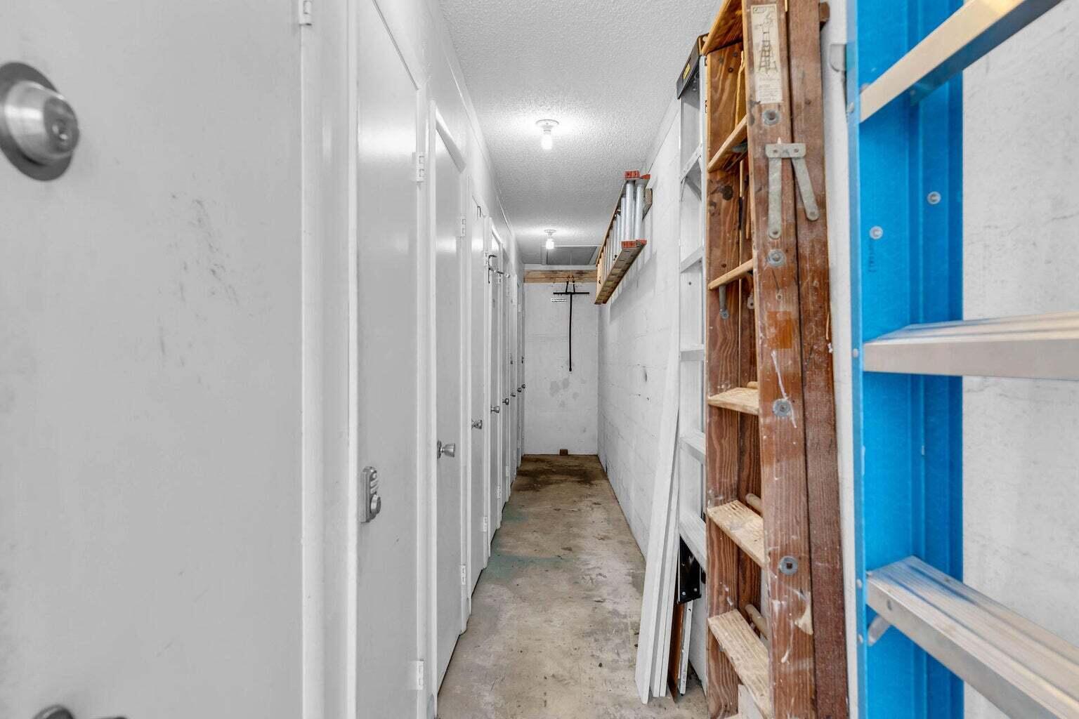 389 N Anglers Drive Unit: 204