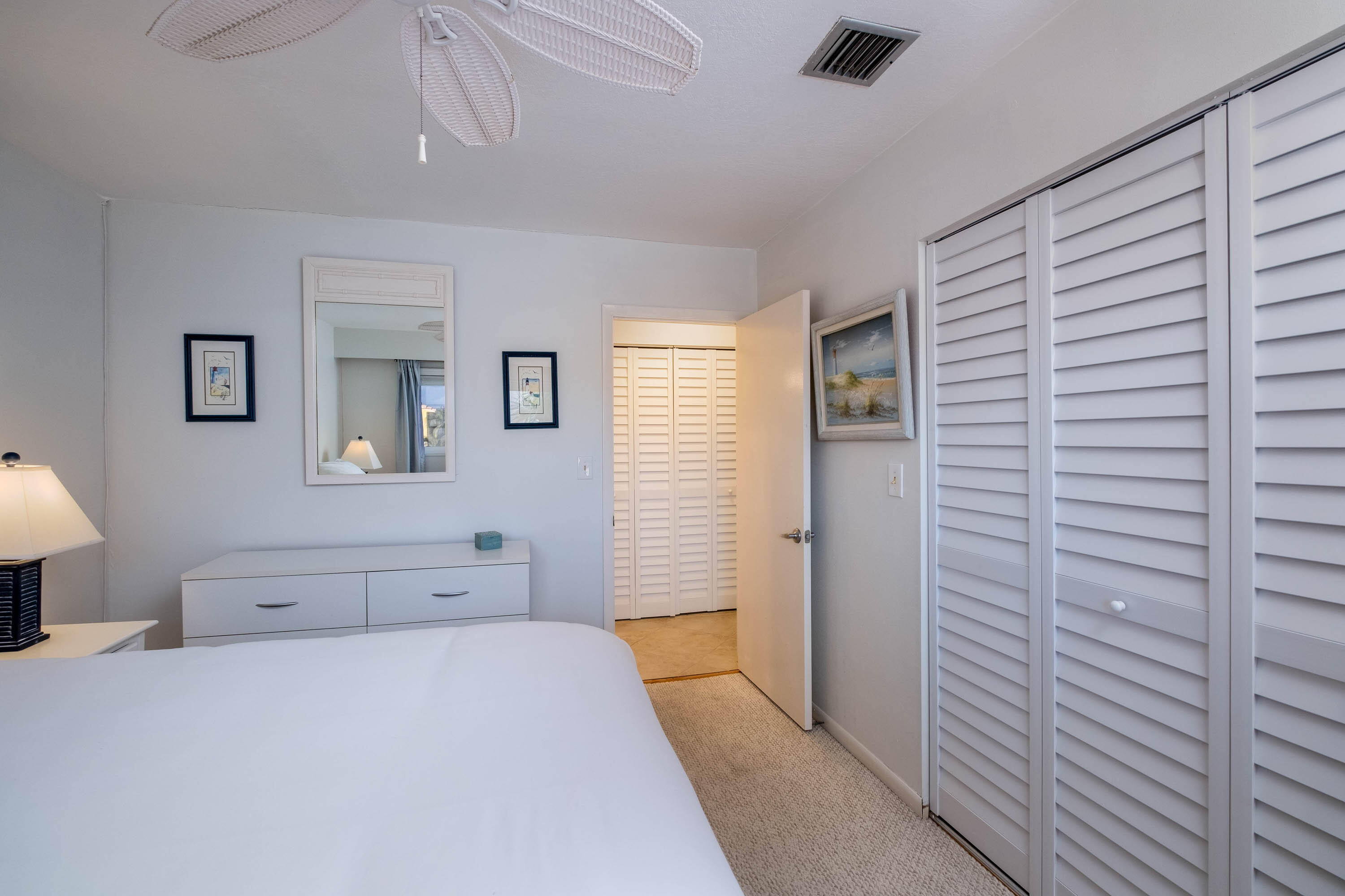 389 N Anglers Drive Unit: 204