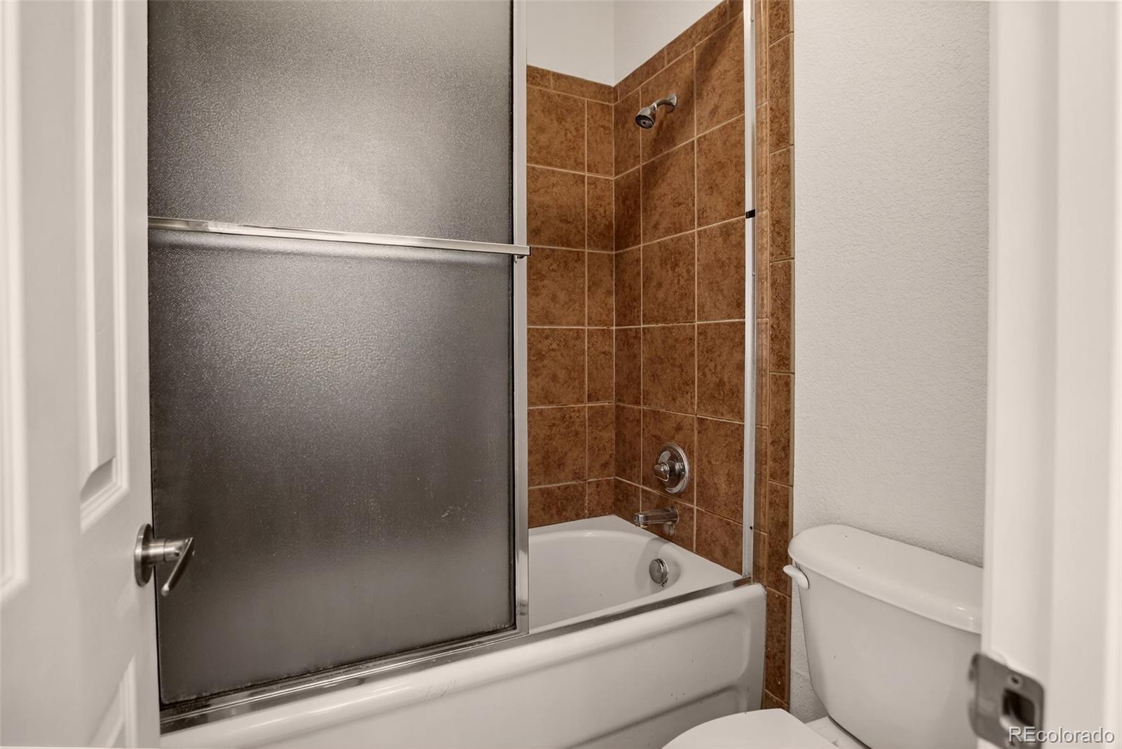 1375 S Chambers Road Unit: 104
