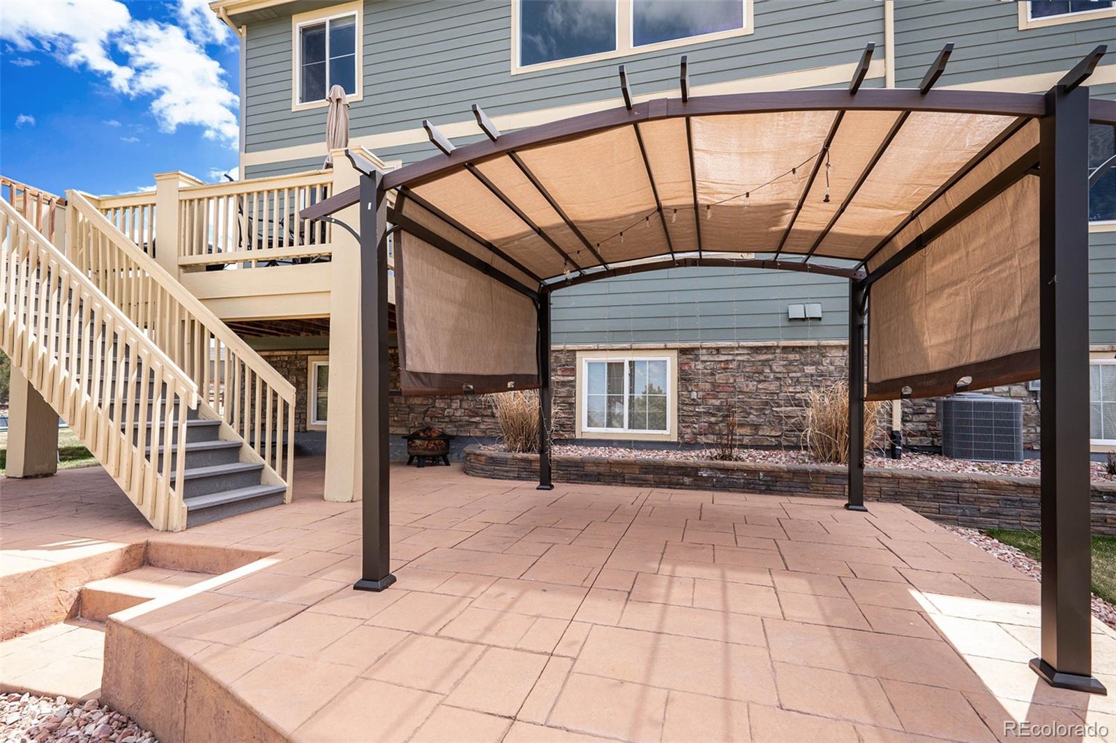 5569 Southwind Circle