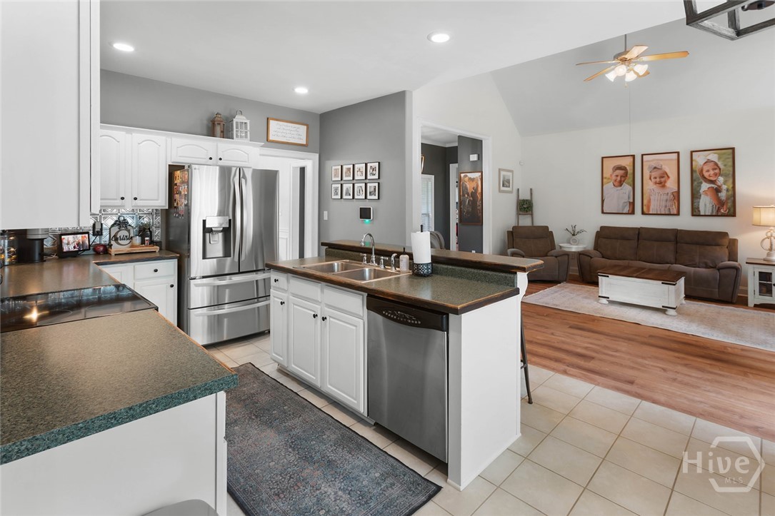221 Creekside Drive